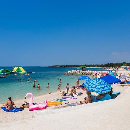 Apartman Ana Pula Bagian luar foto