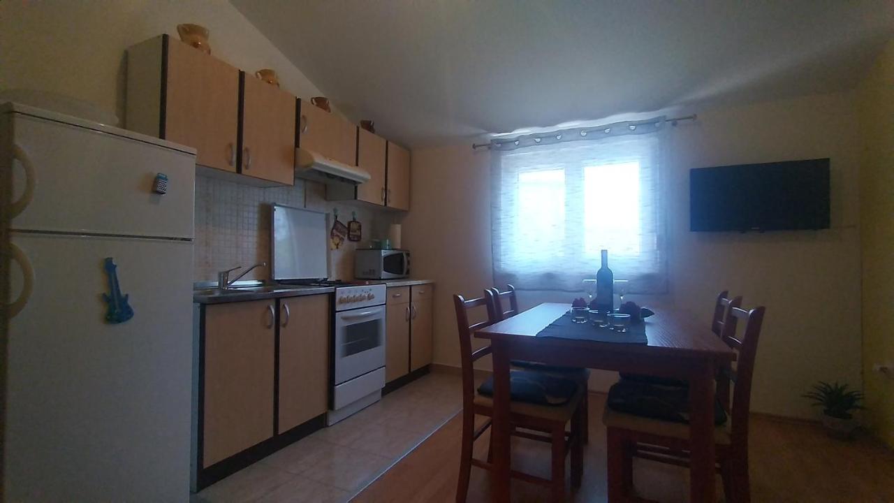 Apartman Ana Pula Bagian luar foto