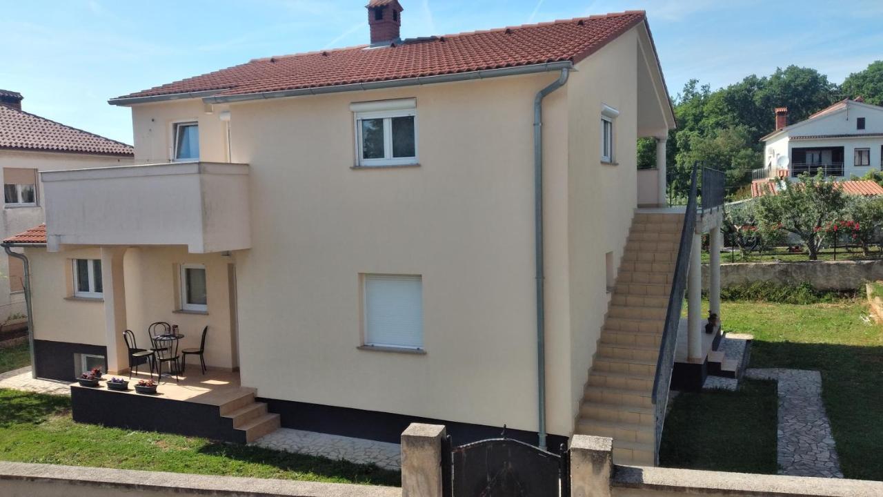 Apartman Ana Pula Bagian luar foto