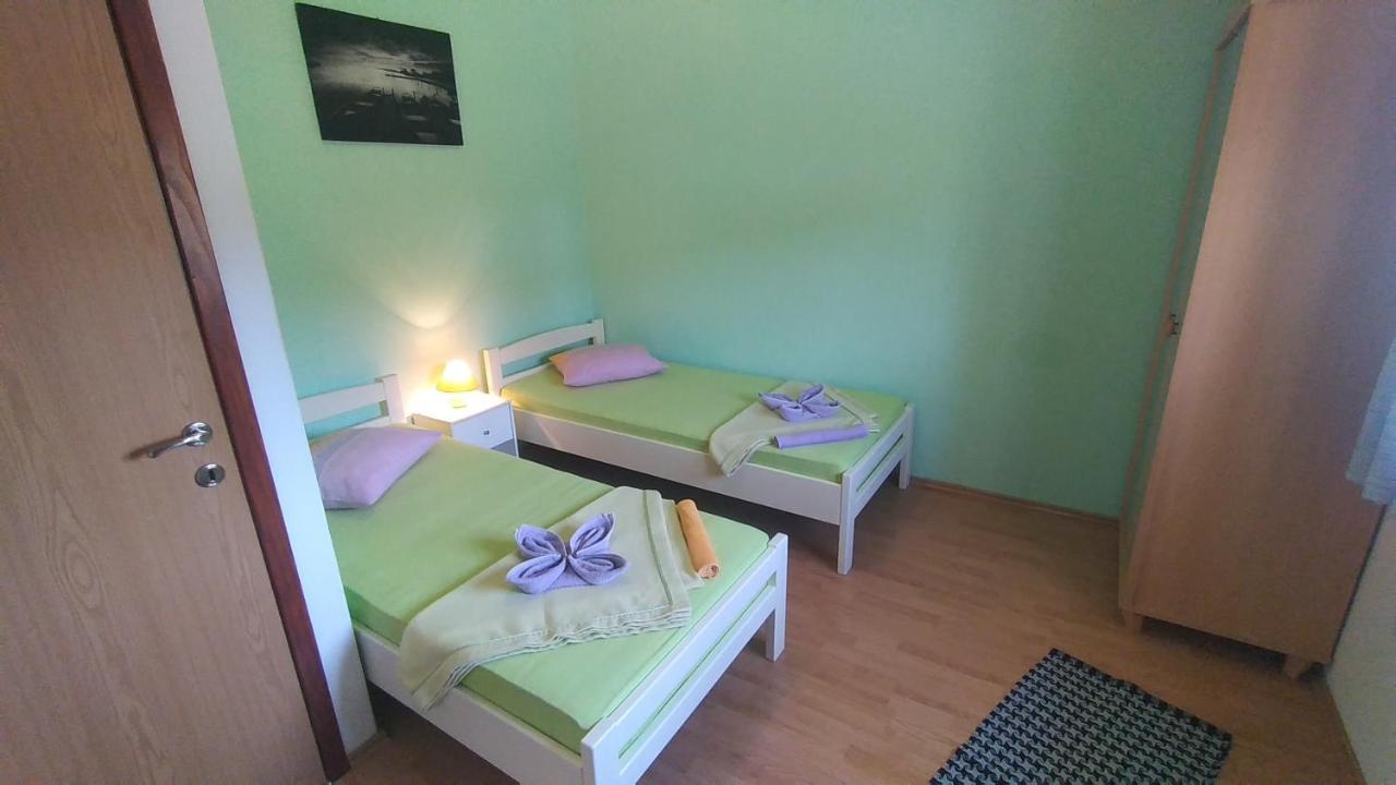 Apartman Ana Pula Bagian luar foto