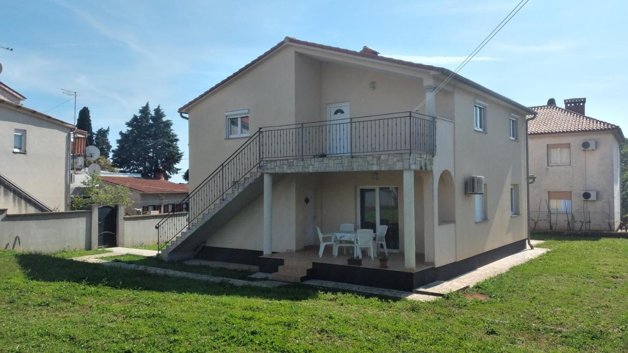Apartman Ana Pula Bagian luar foto